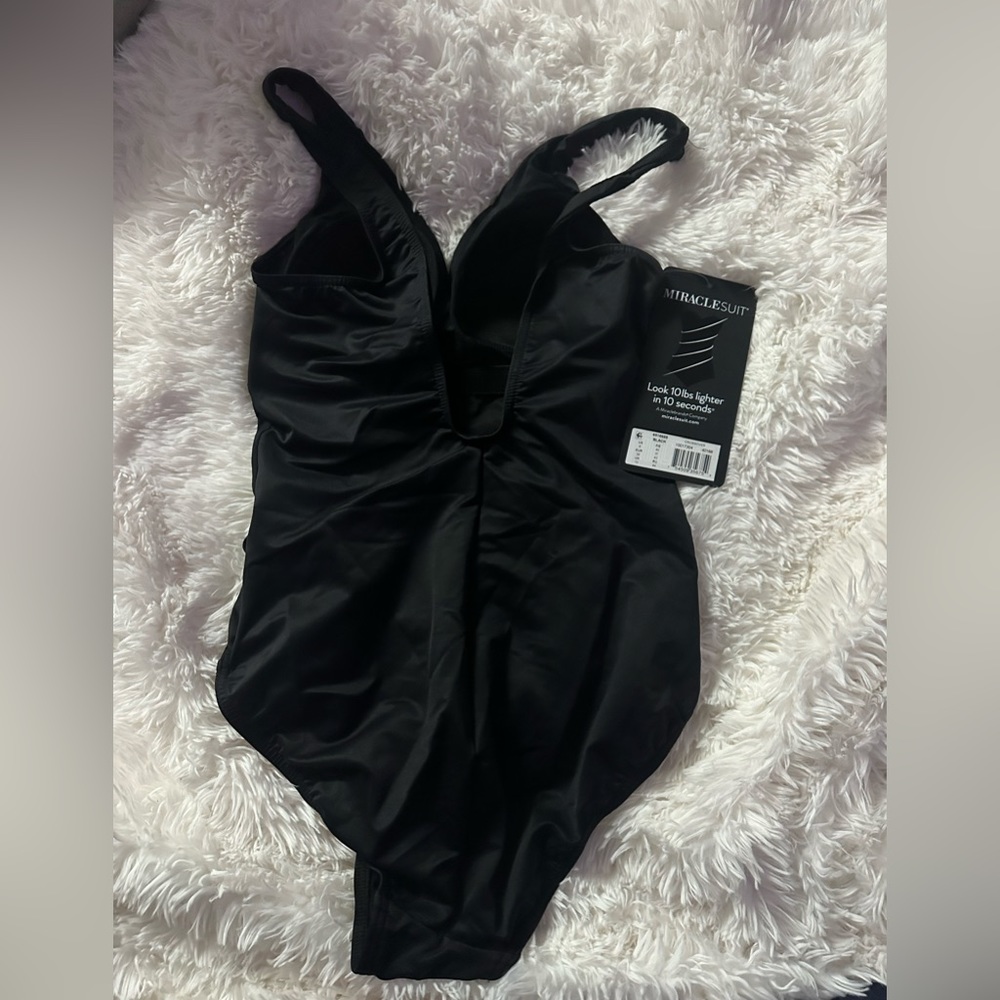 Miraclesuit - Picture 3 of 6
